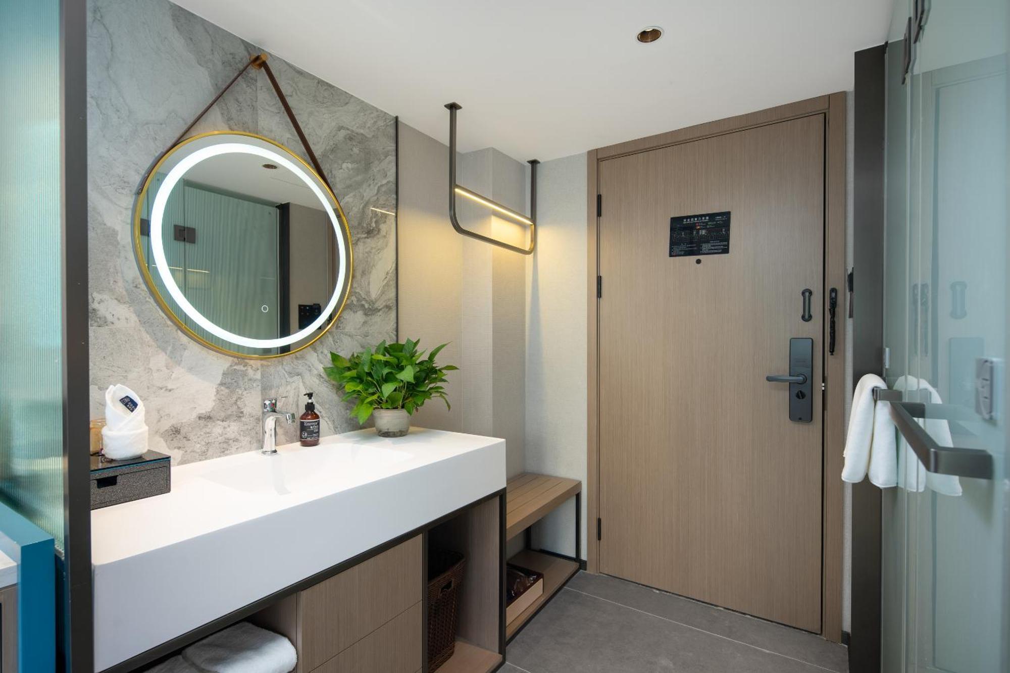 Yizhi Hotel Changgang Metro Station - Free Shuttle Bus During Canton Fair Guangzhou Exterior foto